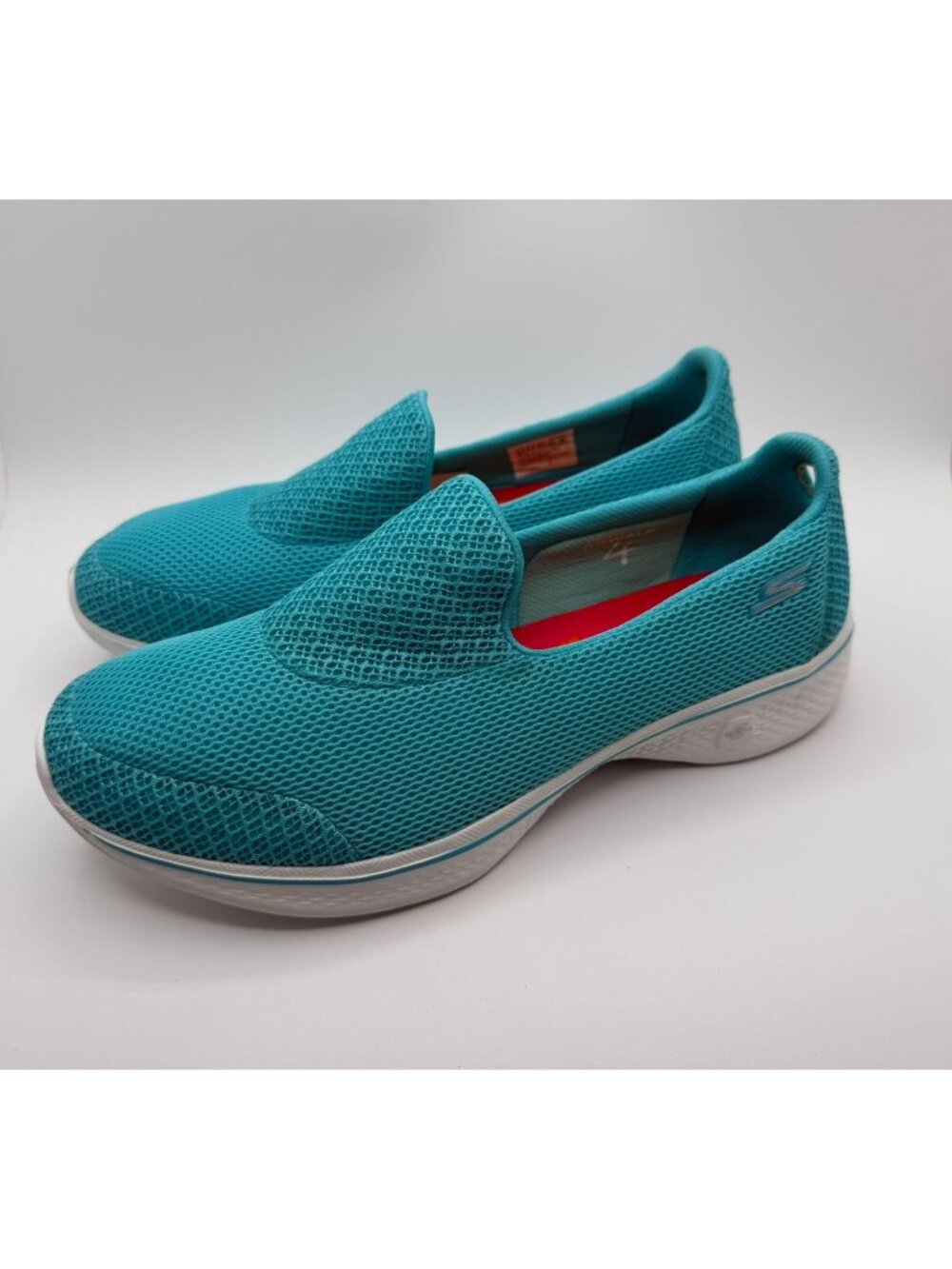 Skechers GOwalk 4 - Propel Women Size 9.5 Turquoise Comfort Walking Sneakers